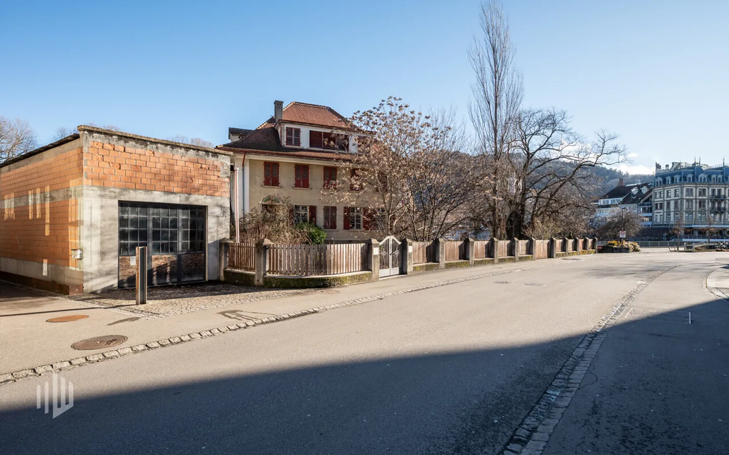ImmoWyss - Former Director's Villa "Zur Schützenlinde" on the Aare - Photo 7 of 13
