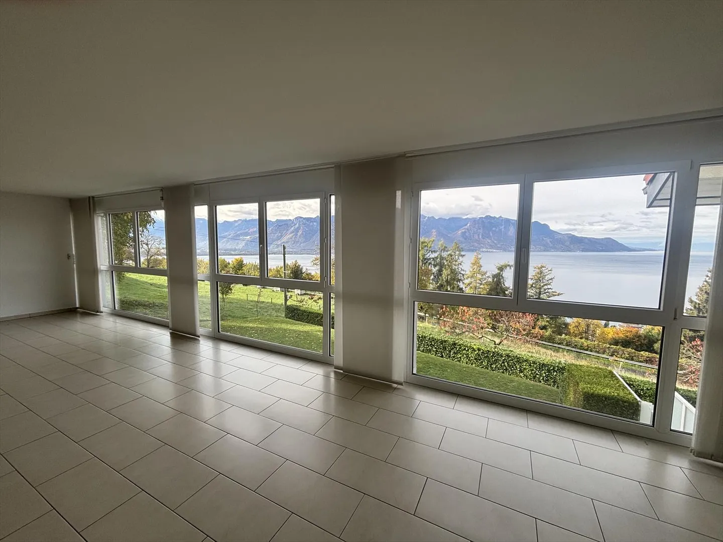 Appartamento - Foto 2 di 19