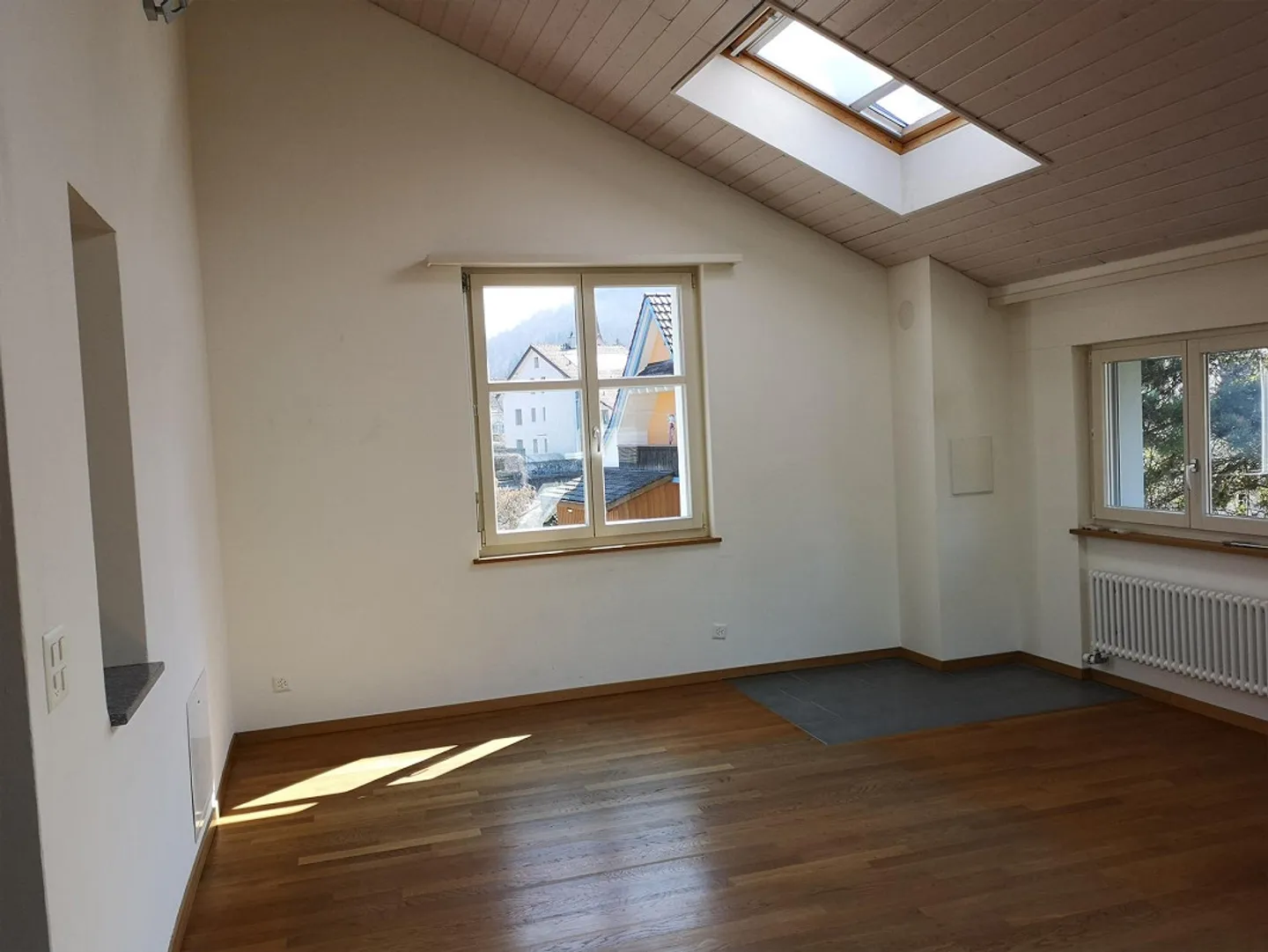 Spacious 4 1/2-room apartment - Photo 3 of 17