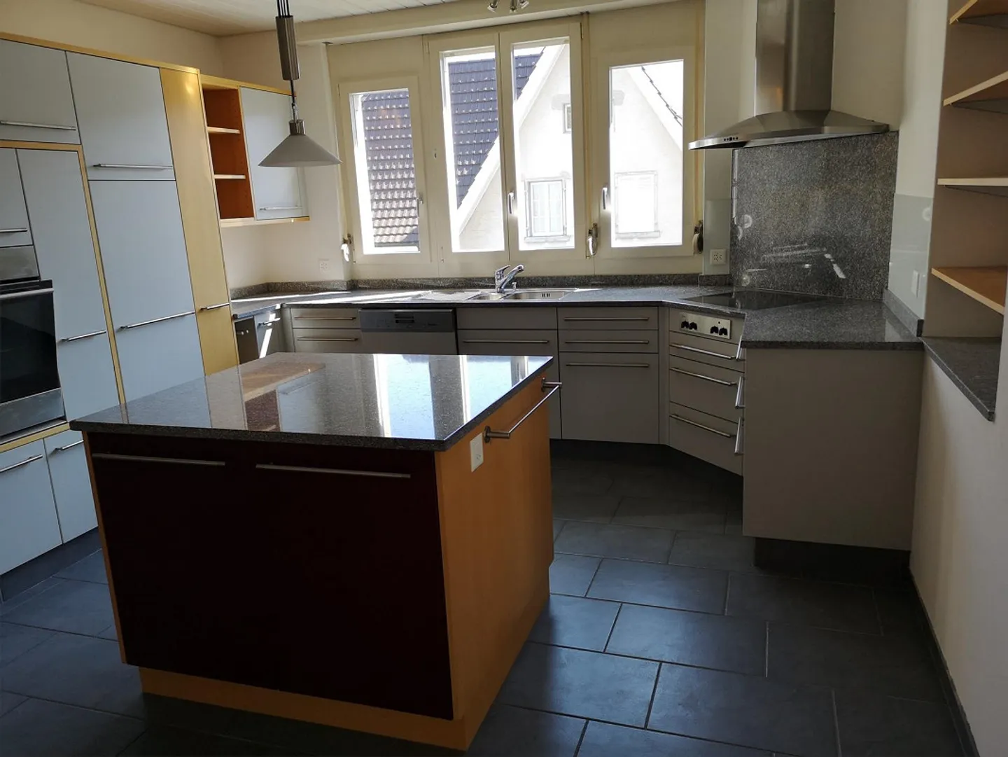 Spacious 4 1/2-room apartment - Photo 5 of 17
