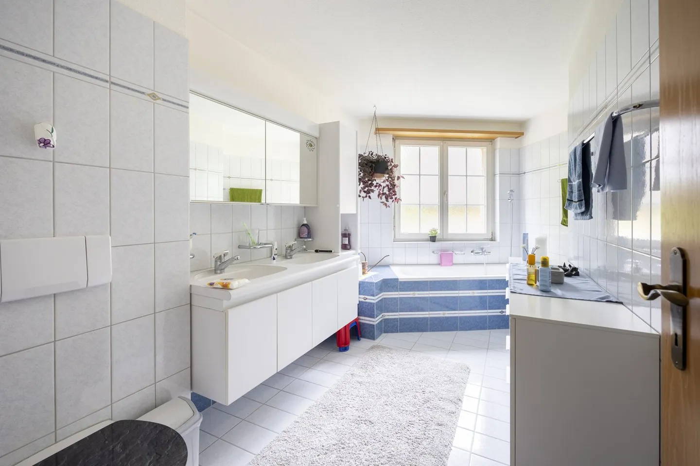 Appartement de 4,5 pièces dans un emplacement très calme - Photo 8 sur 8