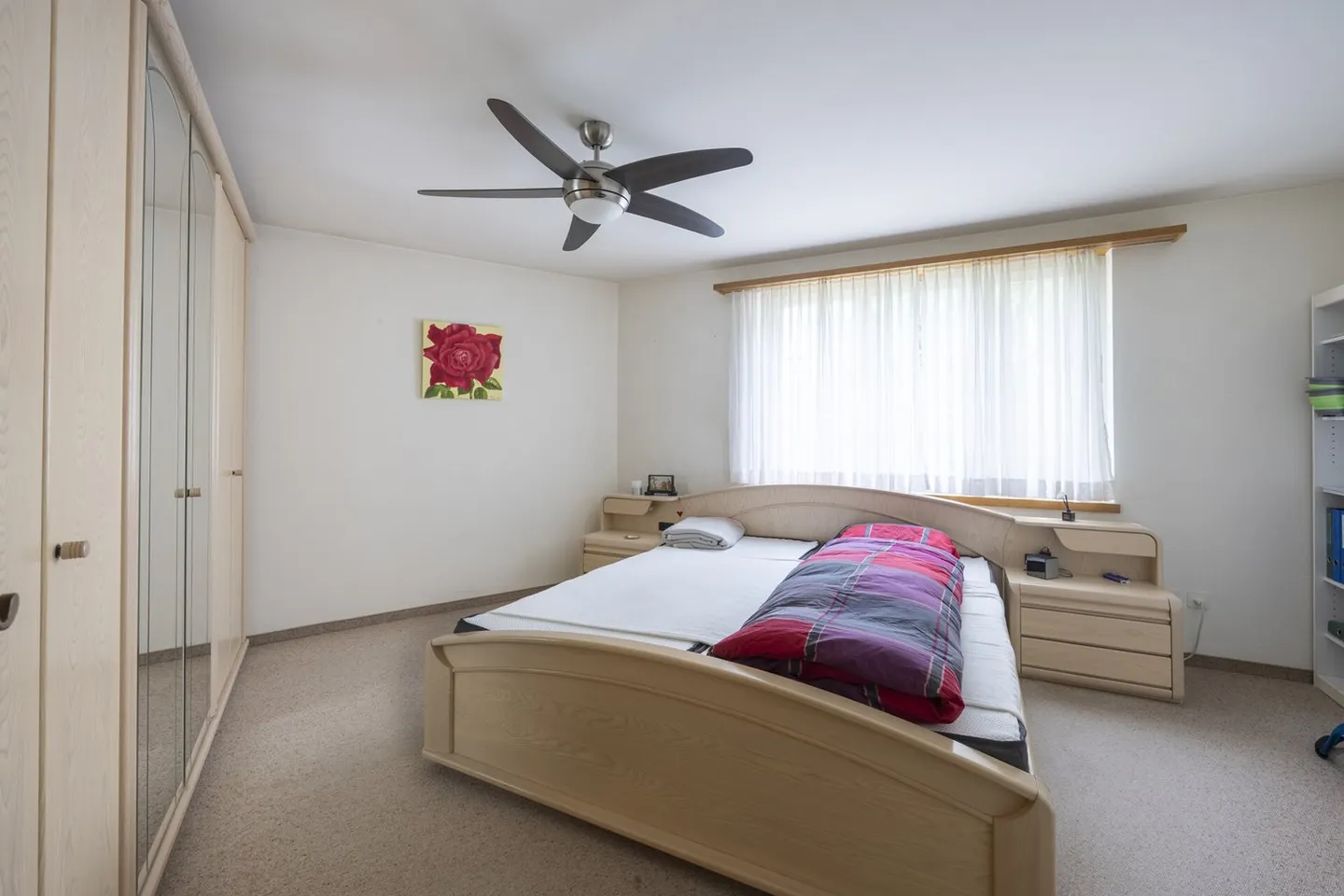 Appartement de 4,5 pièces dans un emplacement très calme - Photo 2 sur 8