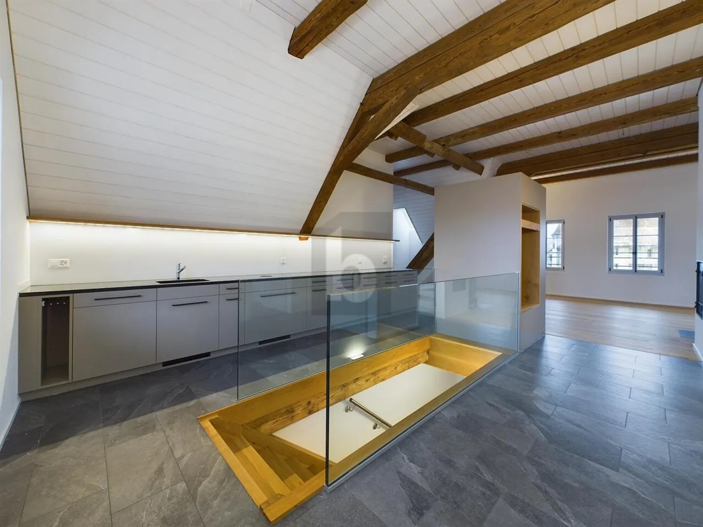 Gemütliche Dachgeschosswohnung mit Terrasse - Foto 2 von 6