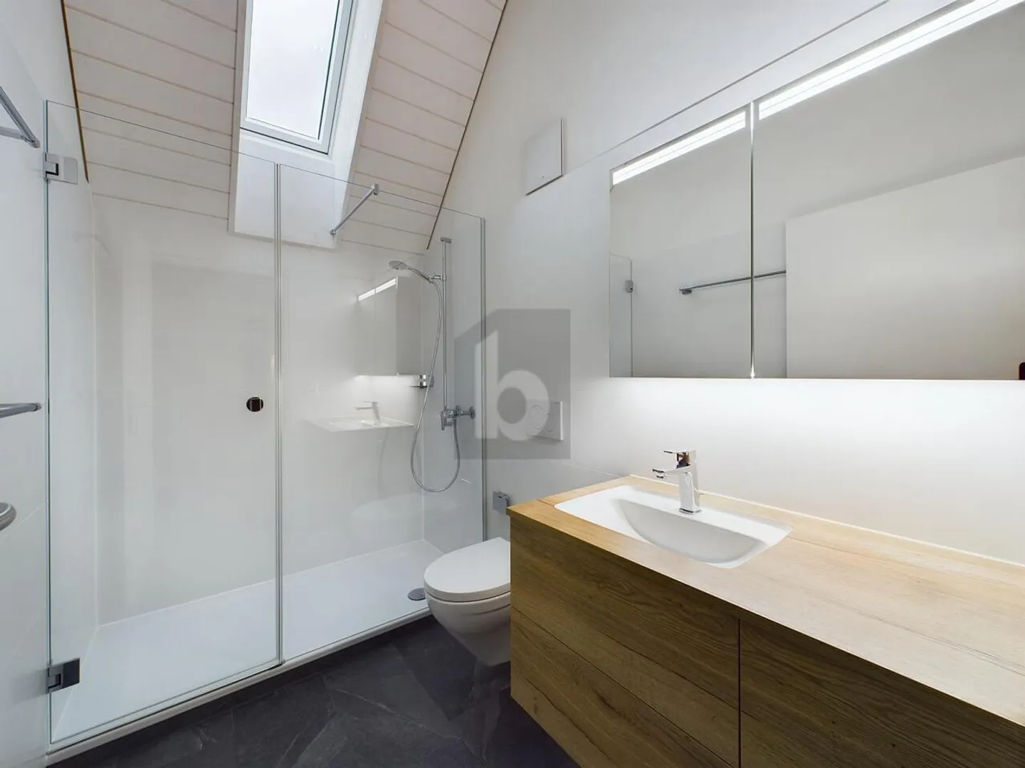 Gemütliche Dachgeschosswohnung mit Terrasse - Foto 5 von 6