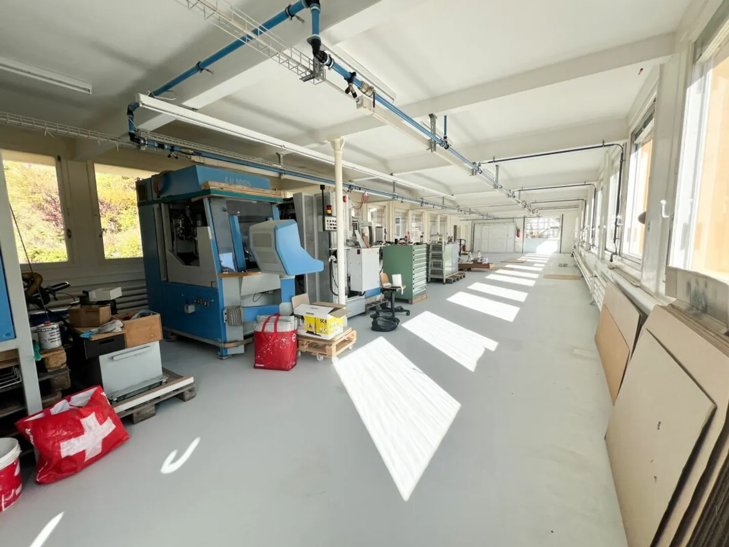 Spazio industriale/commerciale di 240 m2 in affitto a Le Locle - Foto 2 di 7