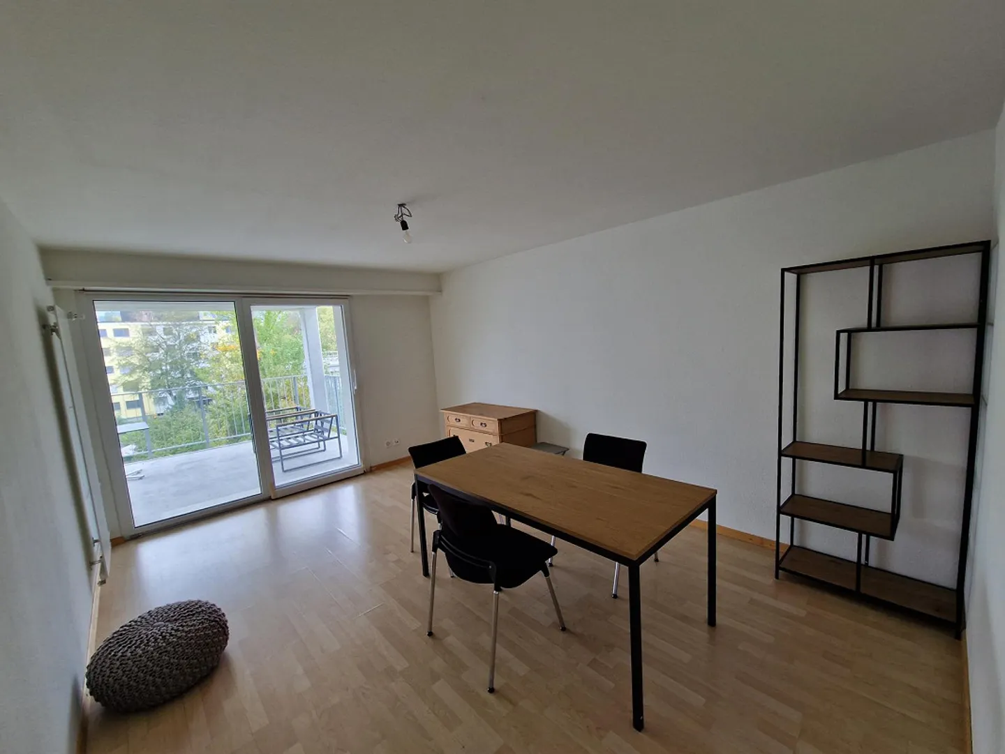 Luminoso appartamento di 4,5 stanze in una buona posizione a 8953 Dietikon - Foto 12 di 13