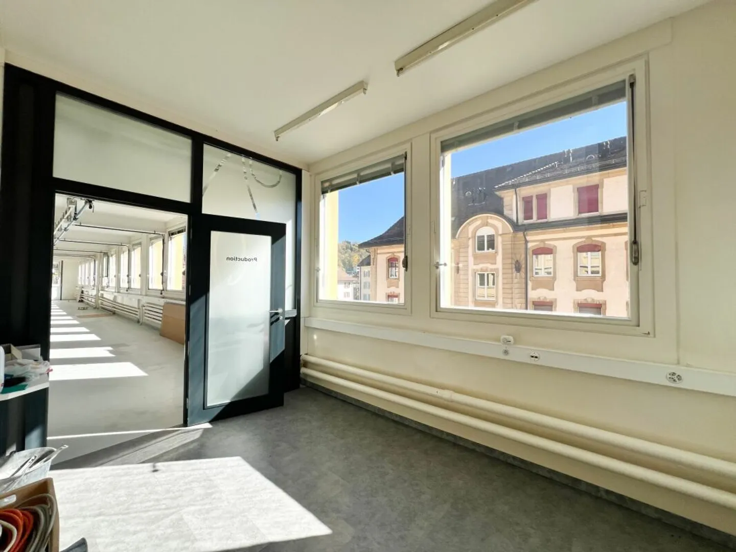 Spazio industriale/commerciale di 240 m2 in affitto a Le Locle - Foto 4 di 7