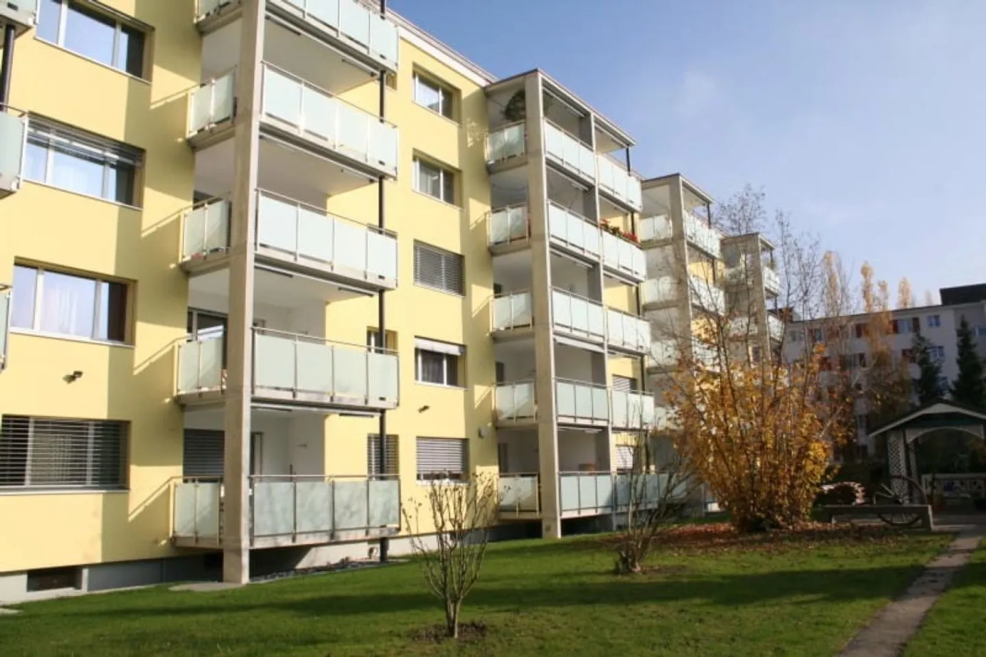 Dans un endroit calme avec vue - Photo 2 sur 5
