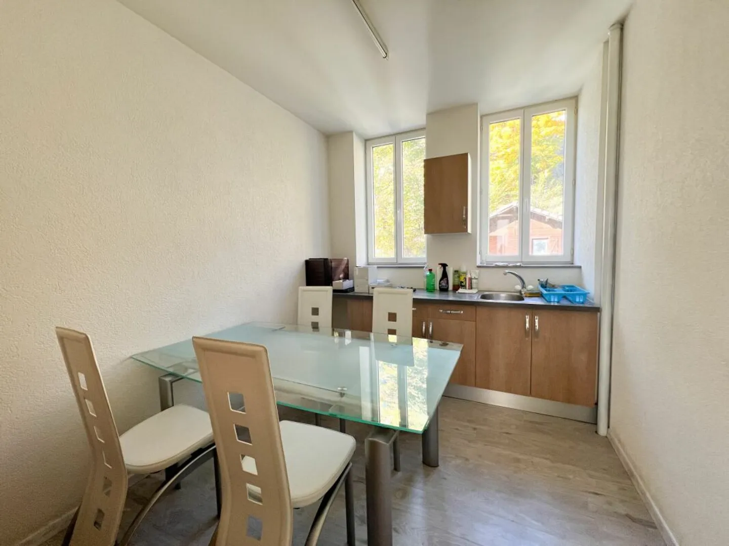 Spazio industriale/commerciale di 240 m2 in affitto a Le Locle - Foto 5 di 7