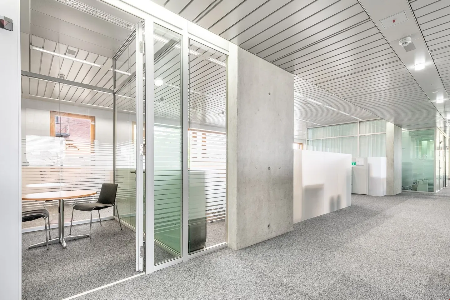 VIA Bâle - directement à la gare de Bâle SBB - Photo 6 sur 12