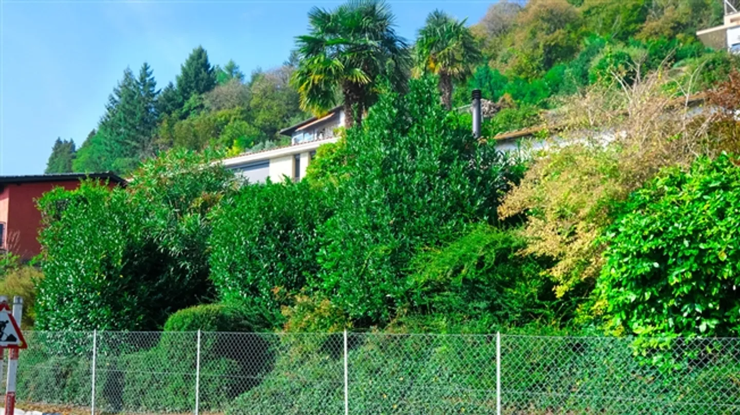 Vernate - Bellissimo terreno edificabile con vista aperta e parziale sul lago - Foto 9 di 12