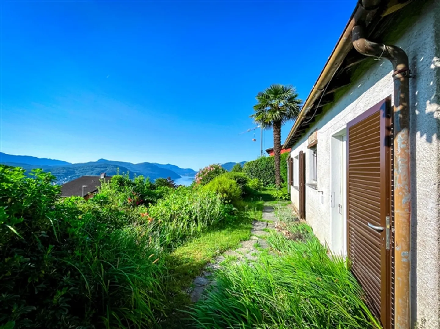 Vernate - Bellissimo terreno edificabile con vista aperta e parziale sul lago - Foto 12 di 12