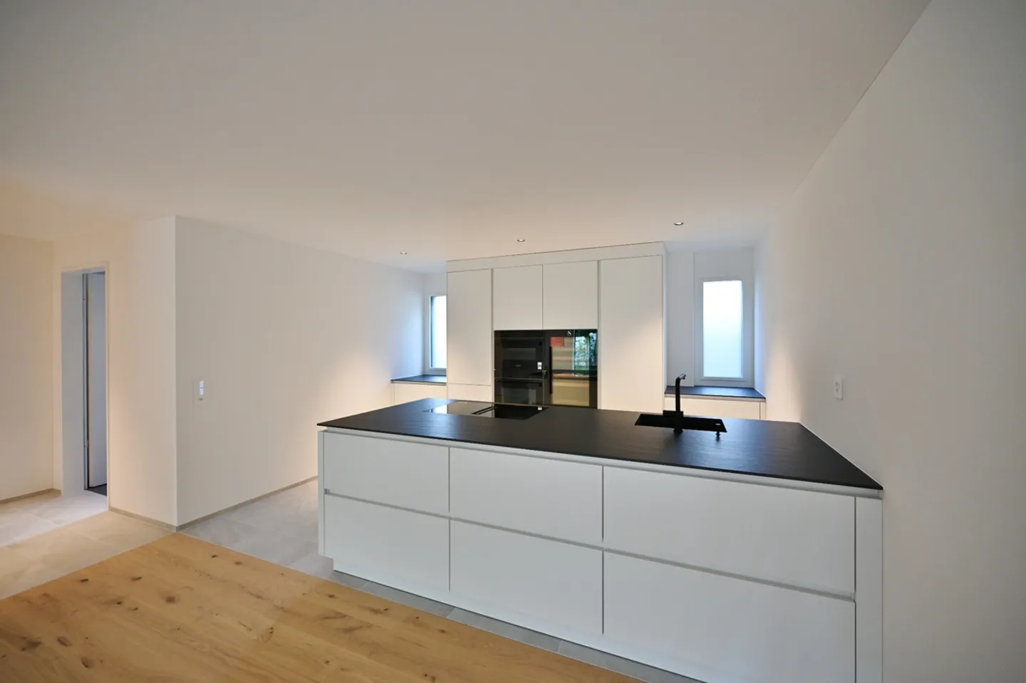LUXURIÖS, MODERN UND ÄUSSERST KOMFORTABEL - Foto 2 von 10