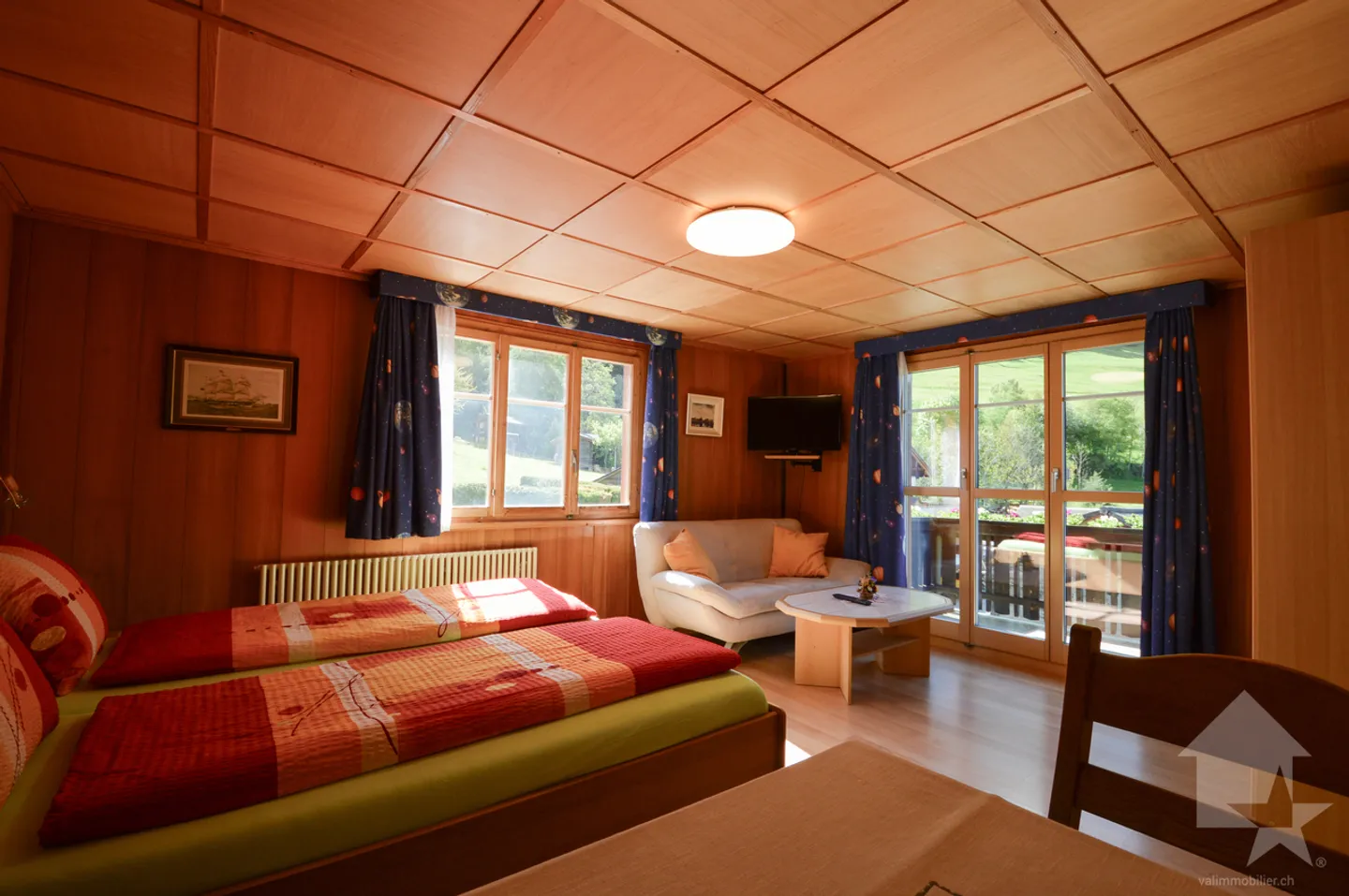 Perfectly maintained residential building for flexible use - Photo 11 of 13