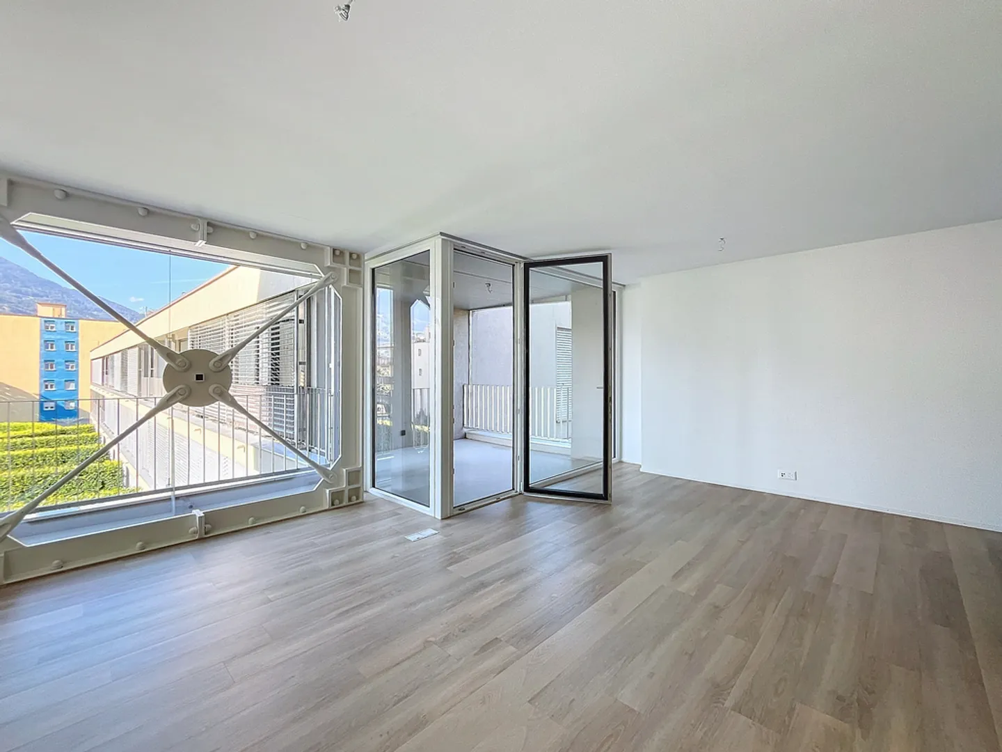 Appartamento 3.5 locali - Foto 3 di 9