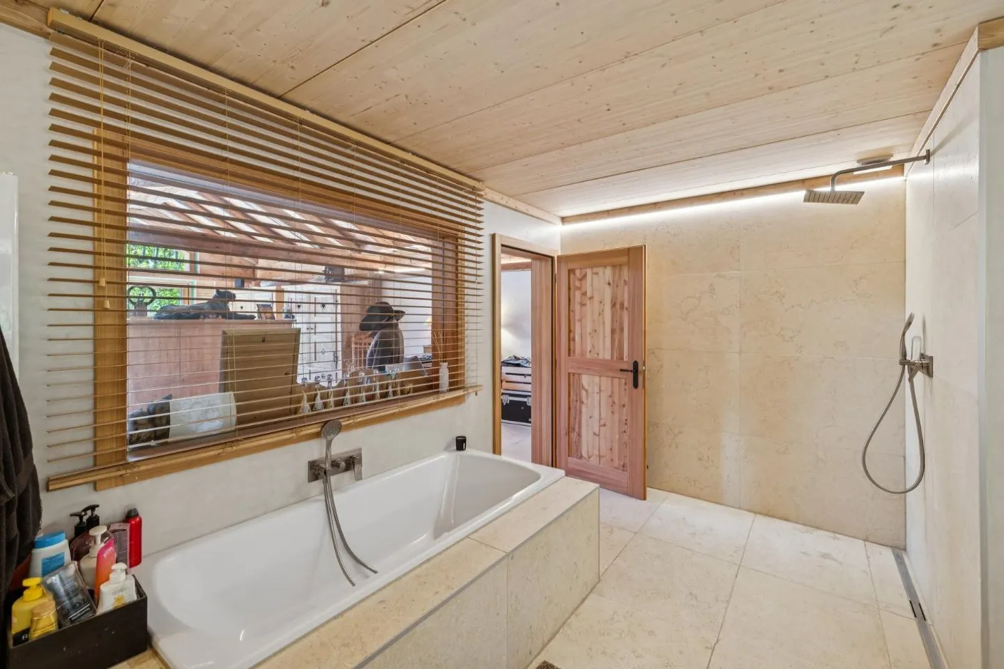 Chalet charmant avec 2 appartements dans un style authentique - Photo 12 sur 13
