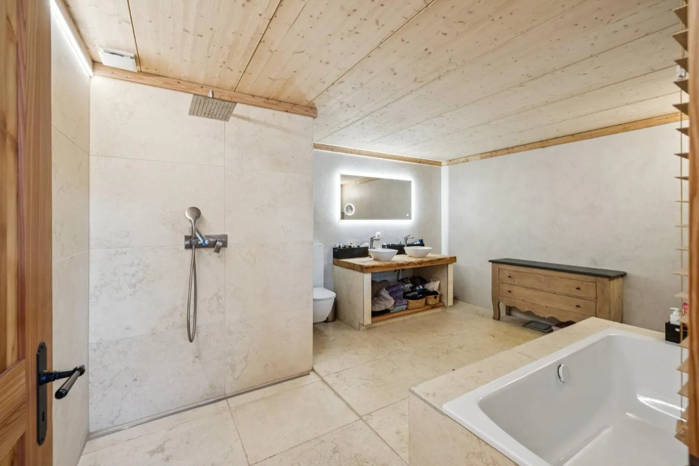Chalet charmant avec 2 appartements dans un style authentique - Photo 13 sur 13