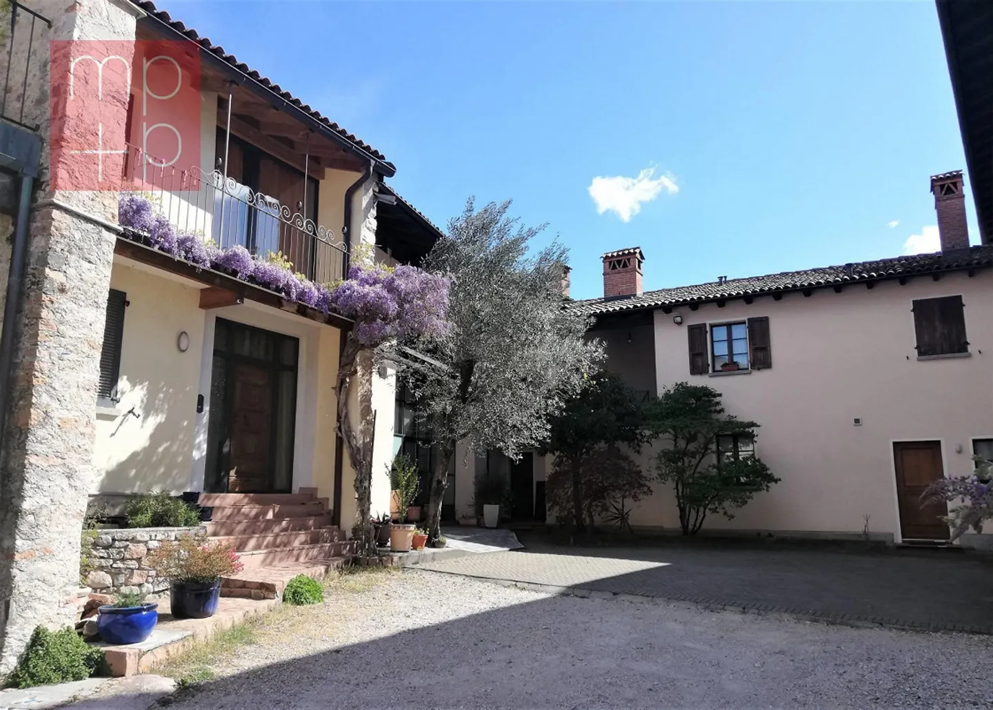 Appartement - Castel San Pietro - Photo 1 sur 8