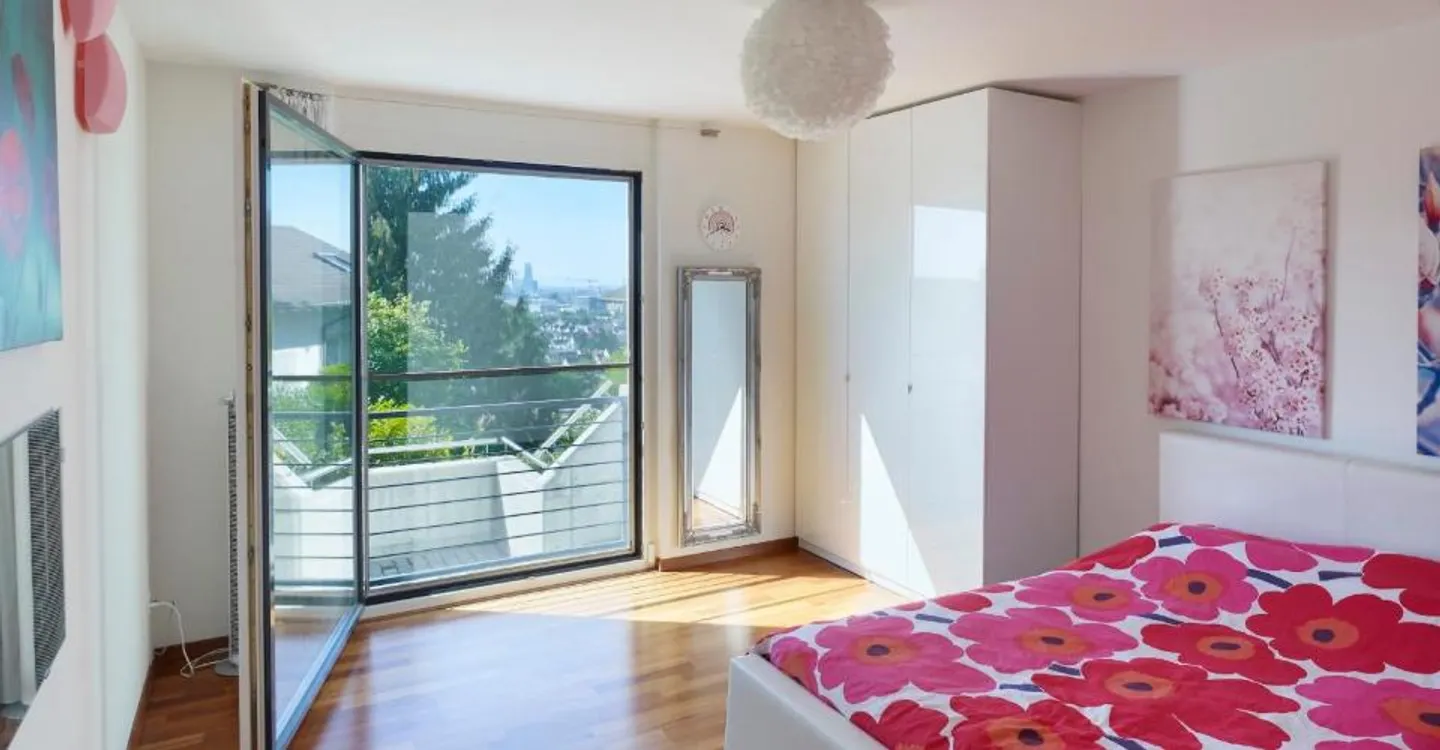 Exklusive Villa mit Hallenbad, Sauna und Garten auf dem exklusiven Wartenberg in Muttenz - Photo 8 sur 12