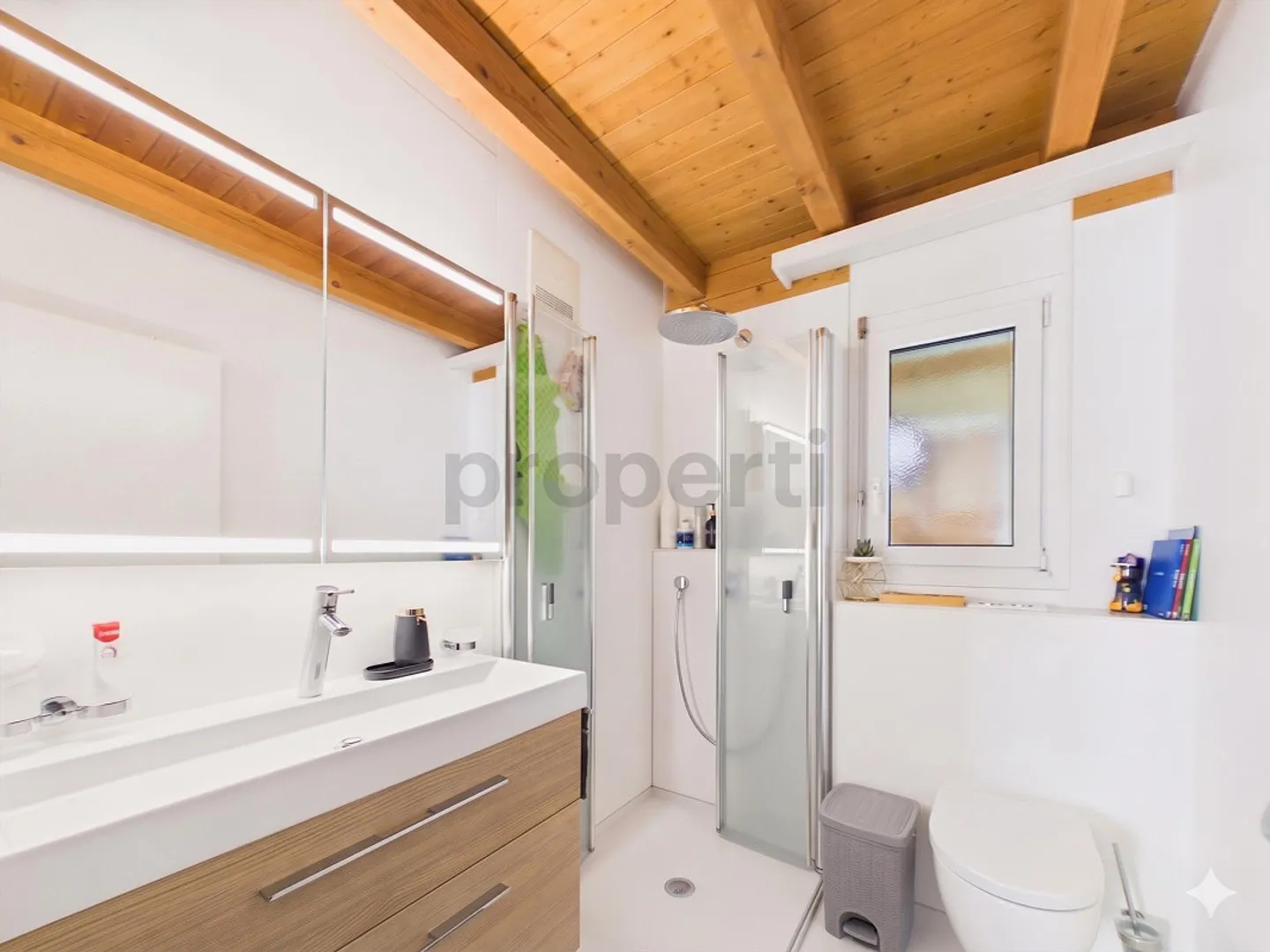 Beautiful duplex apartment in a family-friendly location - Photo 8 of 12