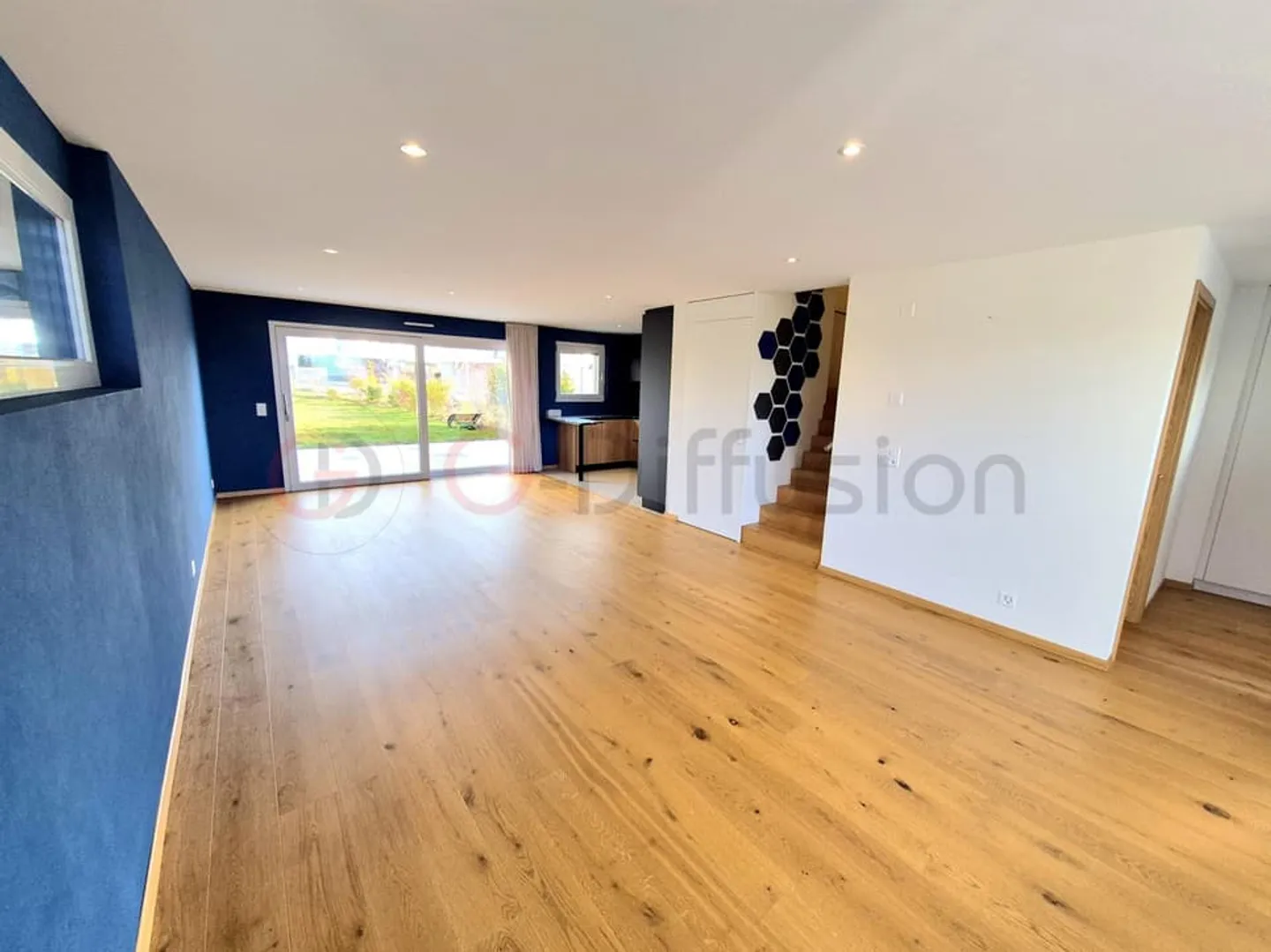 Joli Triplex avec Jardin - Photo 1 sur 11