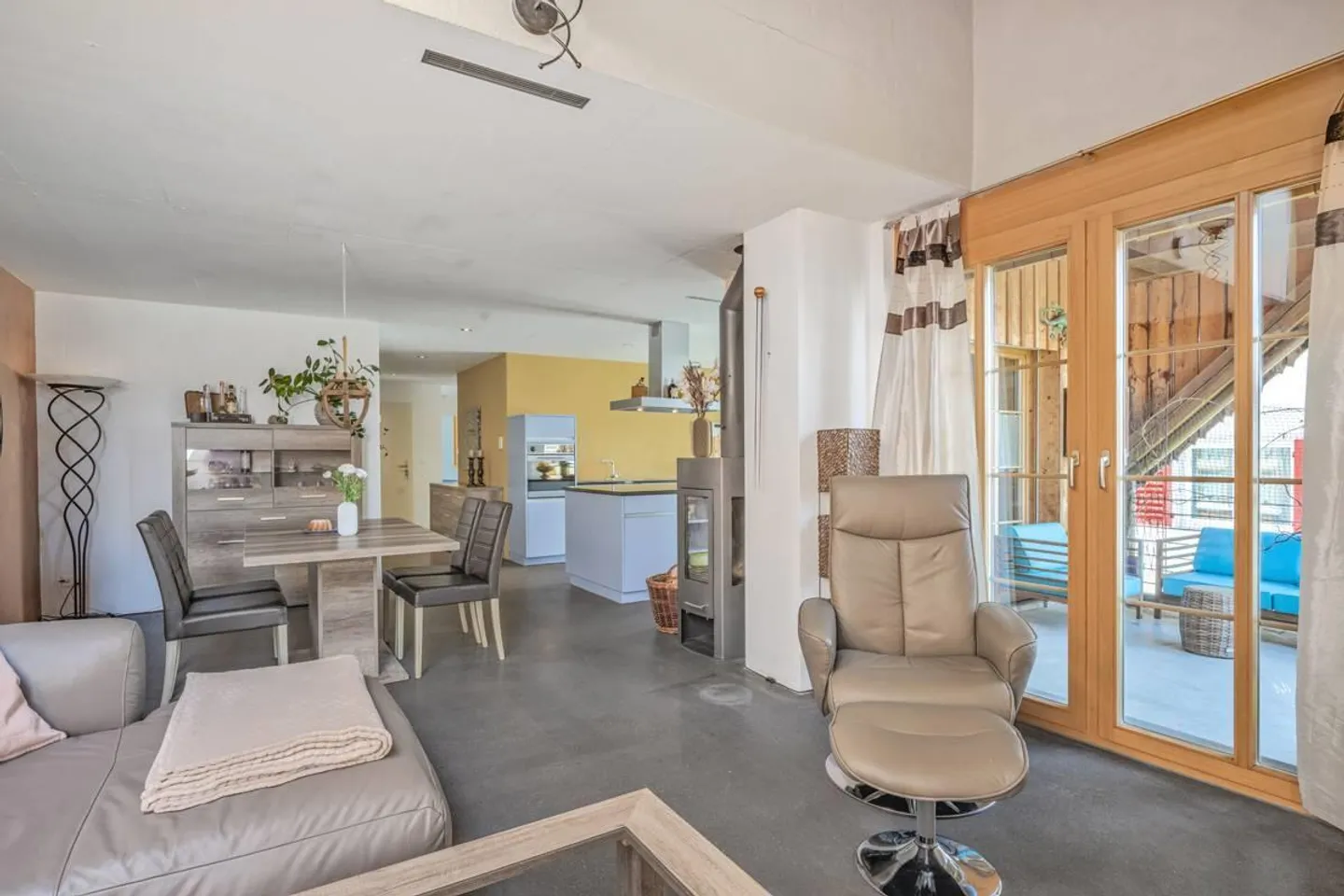 Vie Charmante avec Caractère et Poêle Suédois - Photo 3 sur 5