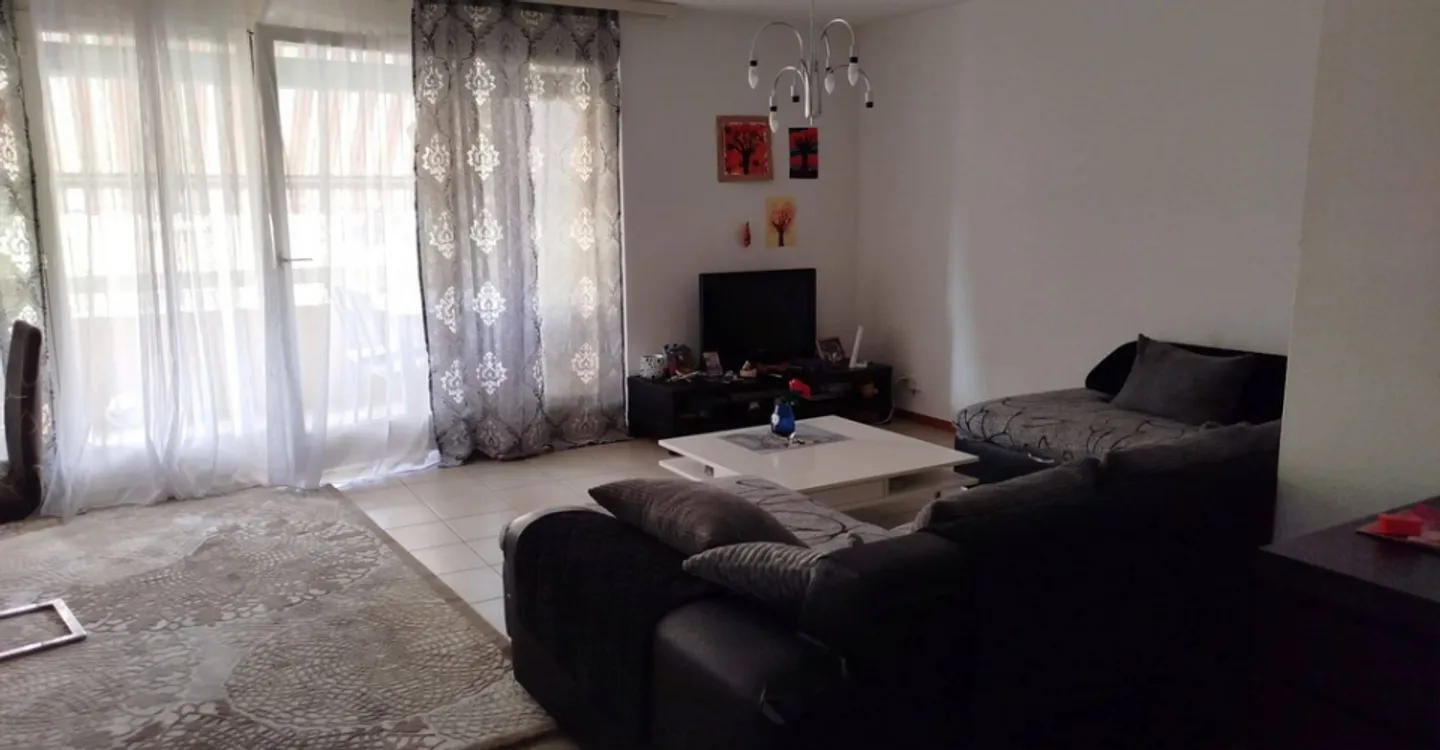 Beautiful 3.5-room apartment available from 15.09.2026 - Photo 2 of 5
