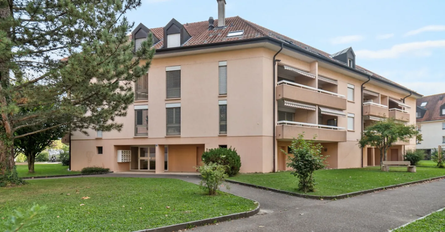 Beautiful 3.5-room apartment available from 15.09.2026 - Photo 1 of 5