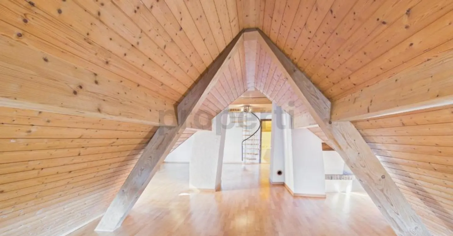 Incantevole appartamento maisonette nella storica città vecchia di Mellingen, incluso un posto auto - Foto 3 di 11