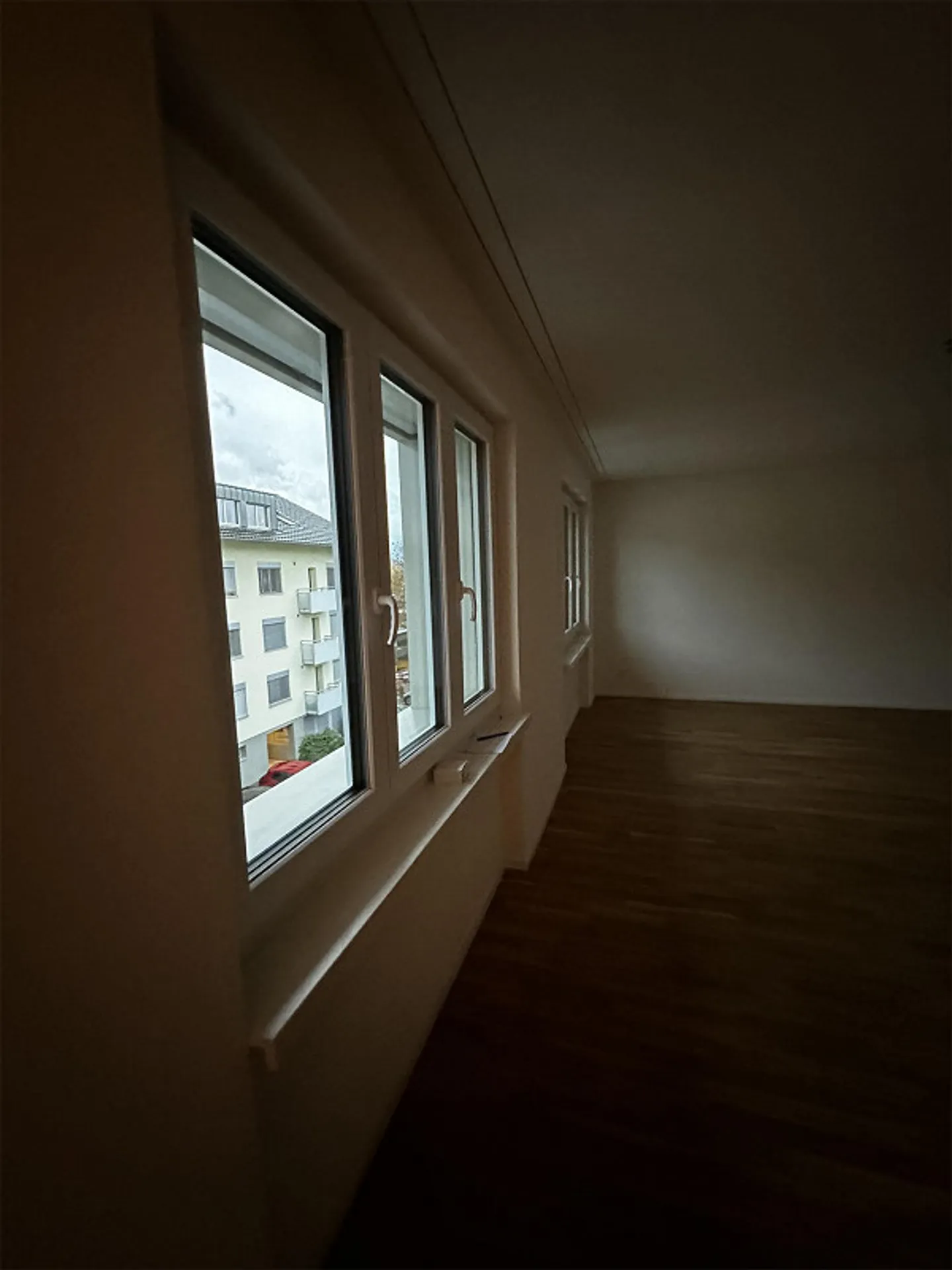 Moderne 1.5-Zimmer-Wohnung in Zug-Riedmatt – ÖV 1 Min, See 10 Min - Foto 6 von 8