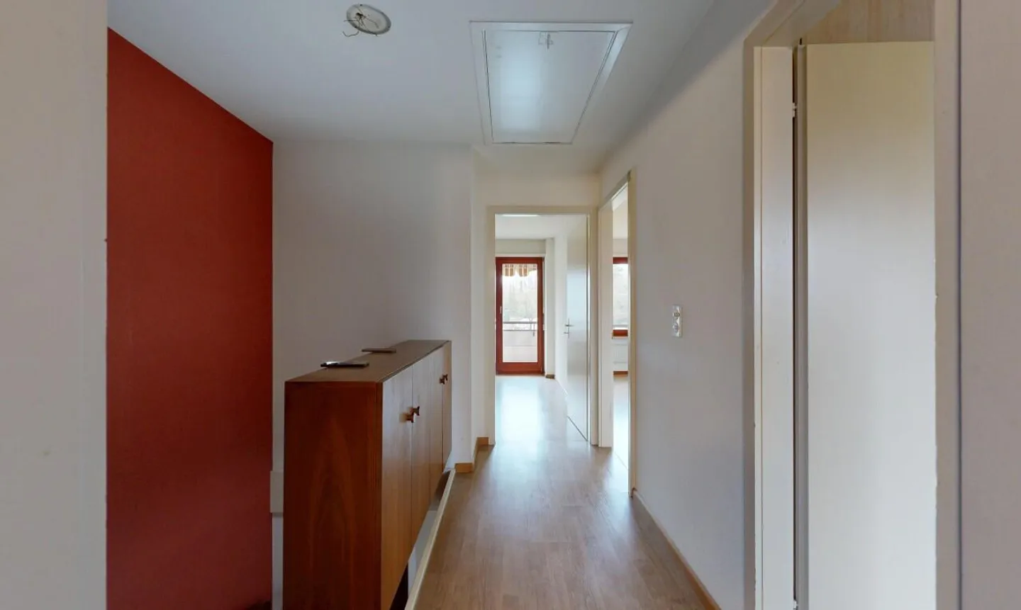 «Eckreihenhaus mit viel Potenzial in zentraler Lage von Ettingen» - Foto 9 von 11