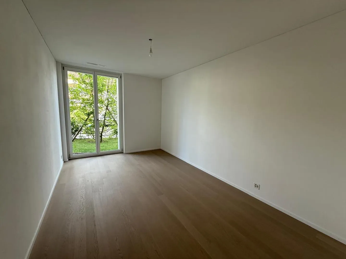 1 month free living - dream apartment with garden seating area - Photo 10 of 12