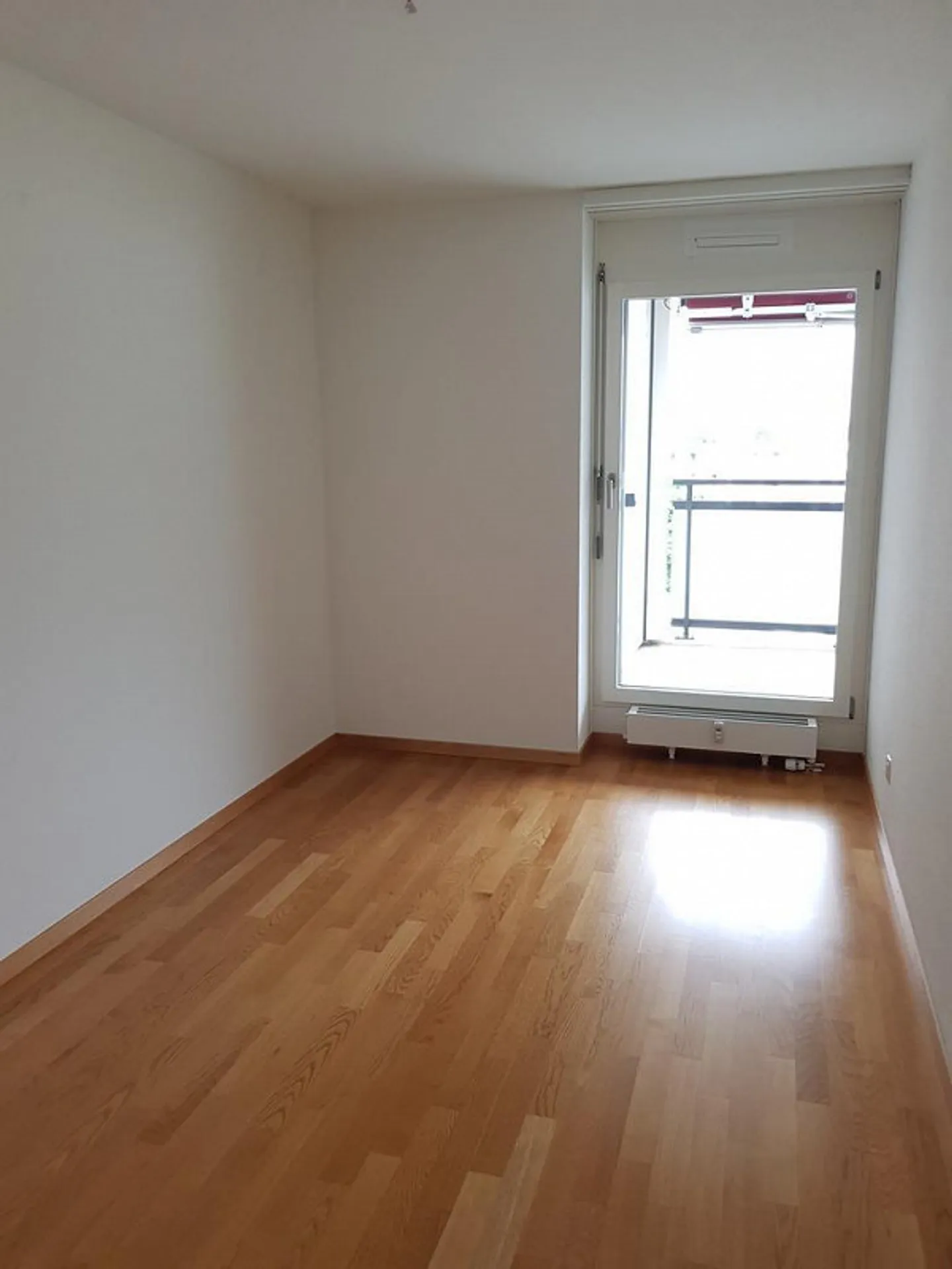 Appartamento 4.5 locali con bella vista in affitto - Foto 6 di 10