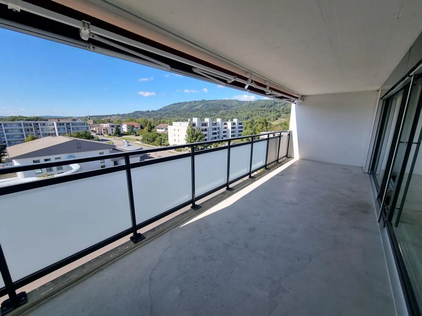 Appartamento 4.5 locali con bella vista in affitto - Foto 10 di 10
