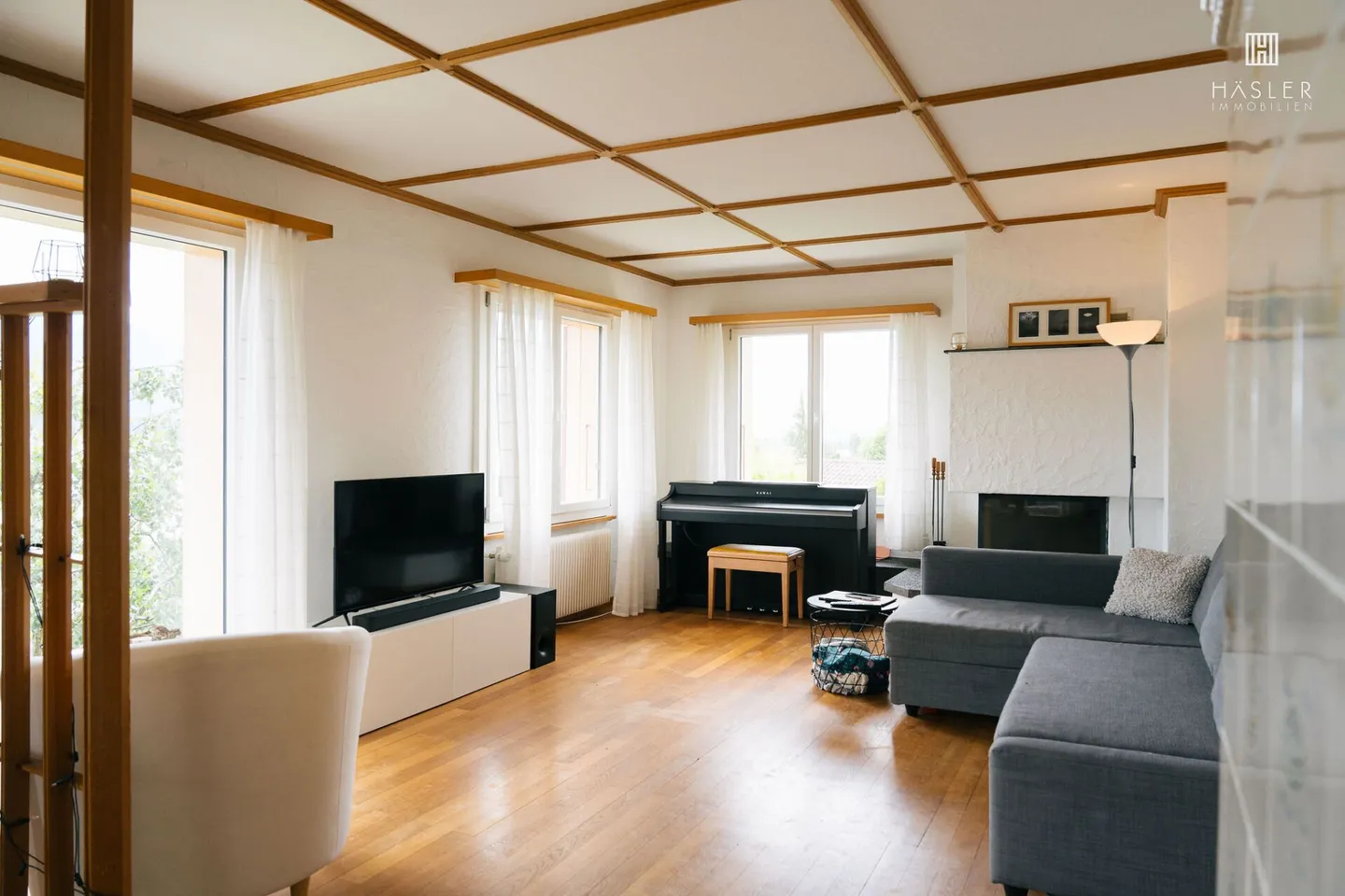 2-family house with fantastic views of Lake Thun and the mountains - Photo 7 of 10
