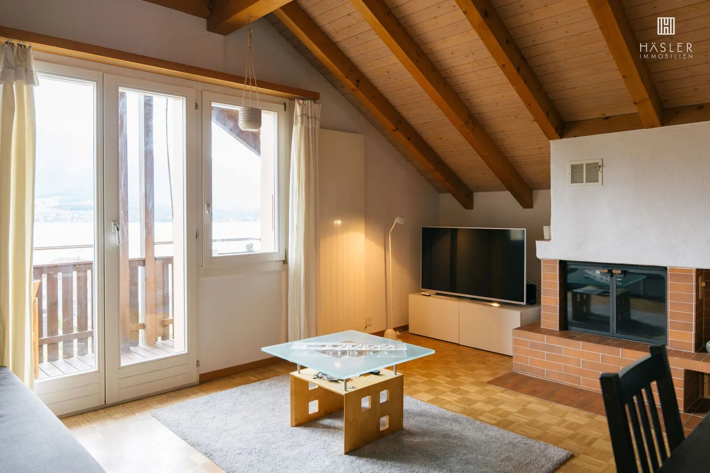 2-family house with fantastic views of Lake Thun and the mountains - Photo 9 of 10