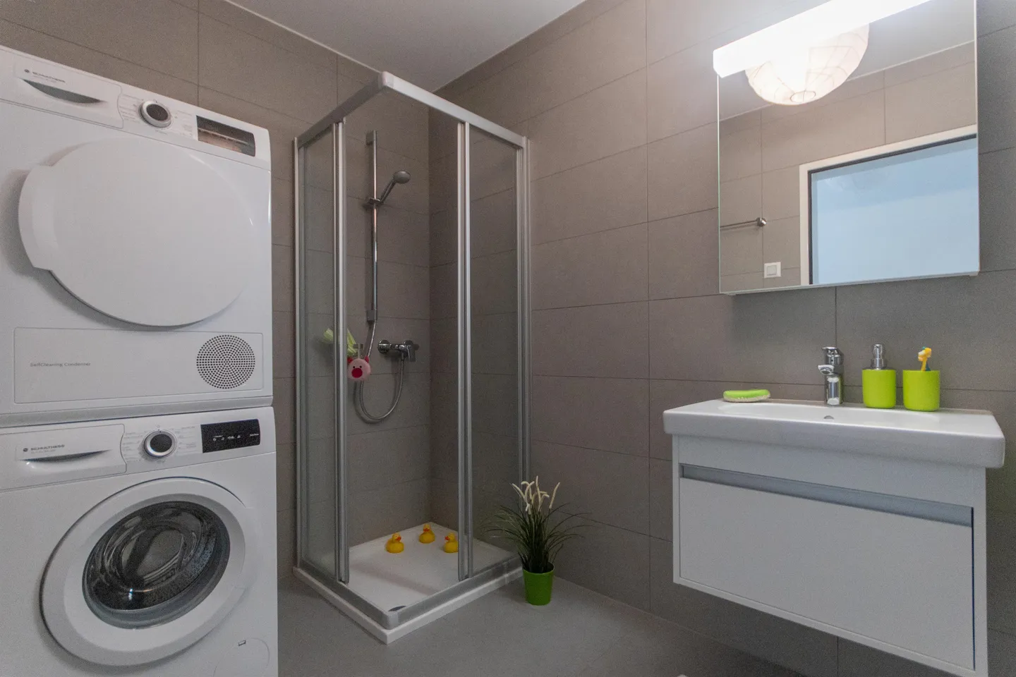 Geräumige und moderne 2.5-Zimmer-Wohnung - 2 Schritte vom Zentrum entfernt - Foto 3 von 5