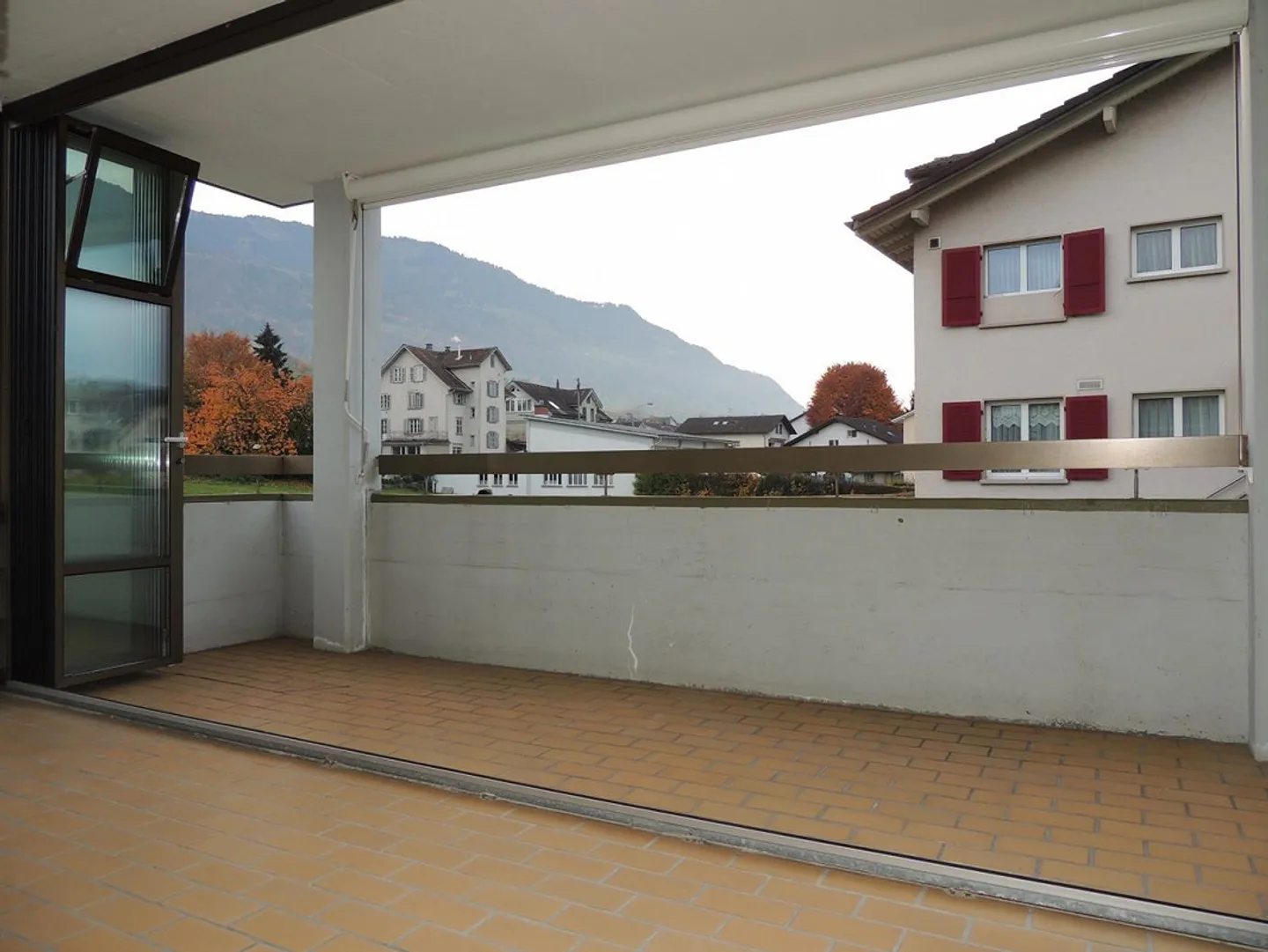 Appartement de 4,5 pièces dans une maison bifamiliale - Photo 5 sur 5