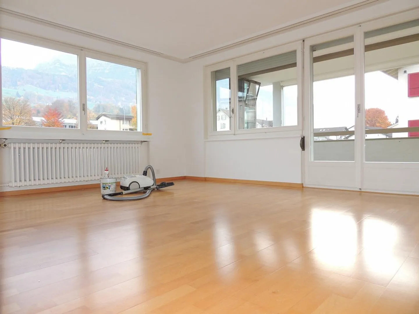 Appartement de 4,5 pièces dans une maison bifamiliale - Photo 2 sur 5