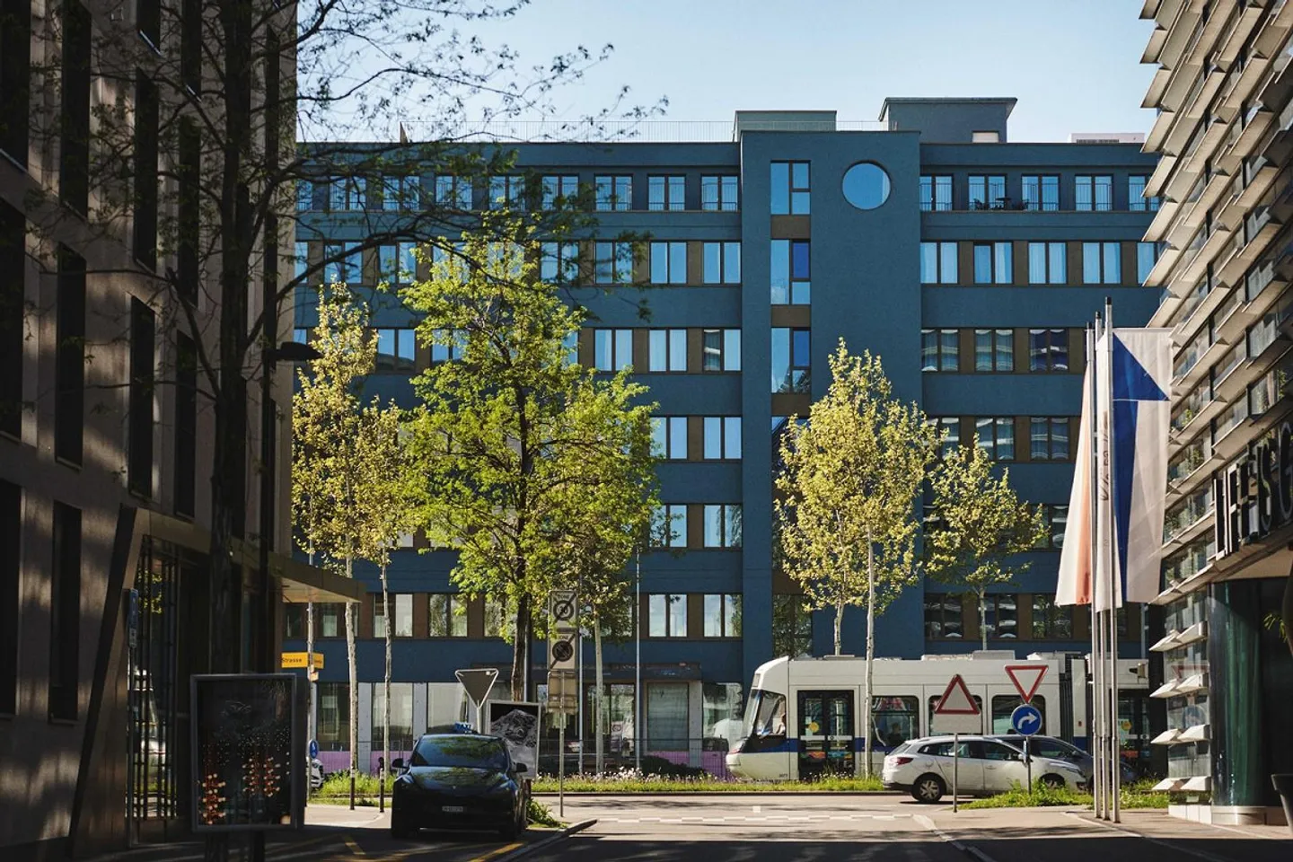 Modernes Büro an zentraler Lage in Opfikon zu vermieten! - Foto 1 di 7