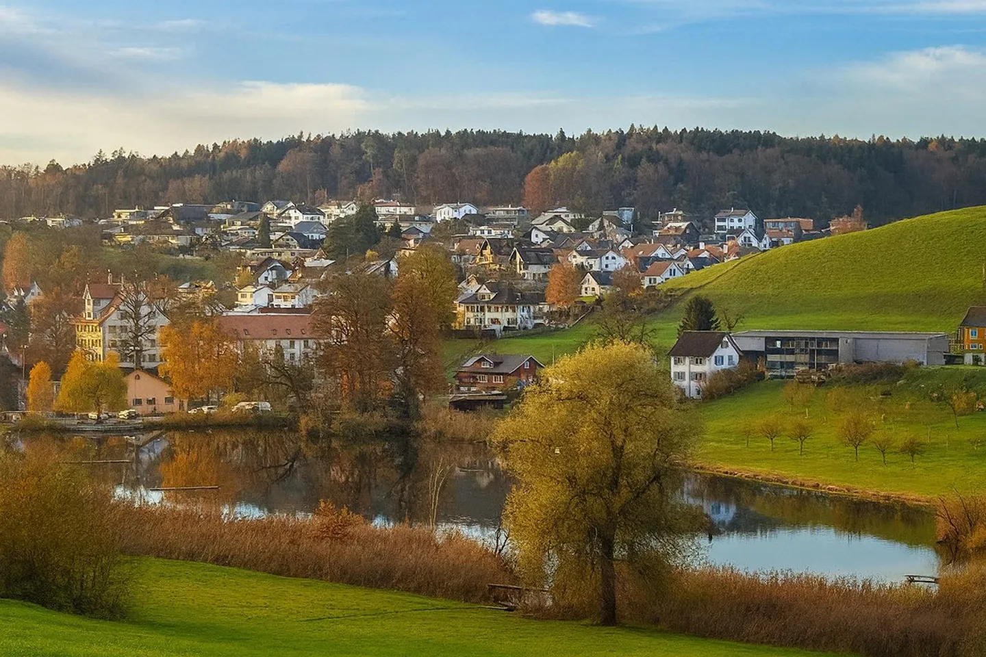 con 240 m2 di spazi commerciali aggiuntivi e 1407 m2 di terreno - Foto 12 di 13