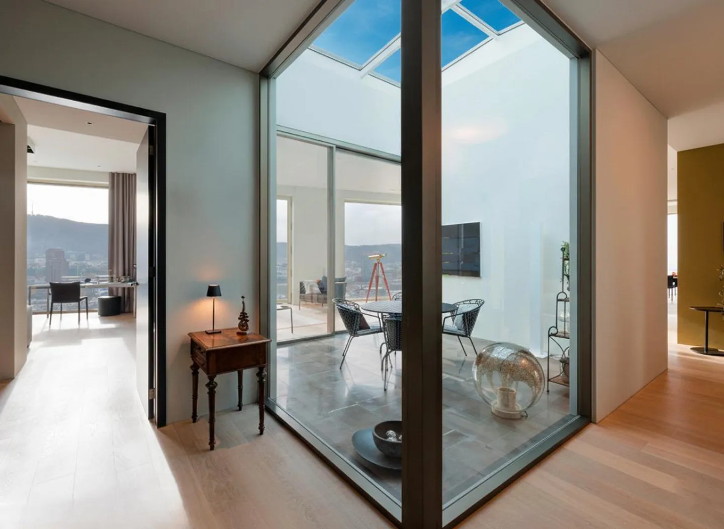 Penthouse exclusif de 4½ pièces dans la tour Mobimo - Photo 3 sur 5