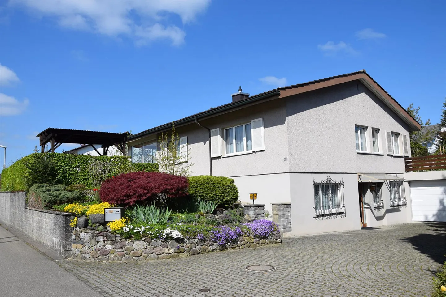 Casa unifamiliare con giardino d'inverno - Foto 1 di 20