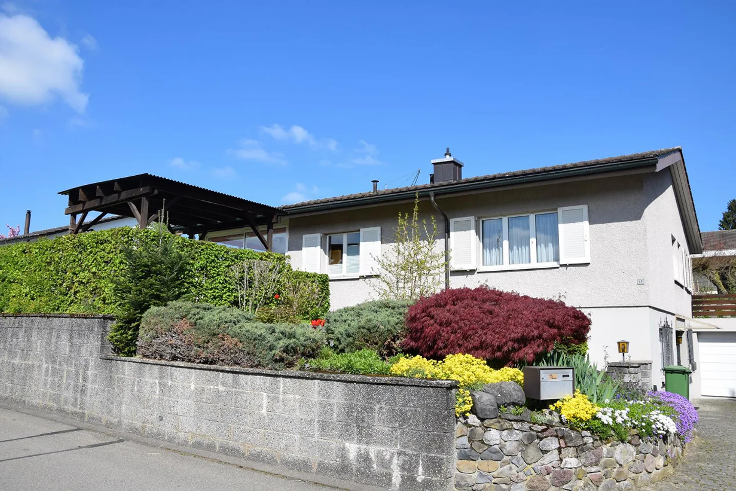 Casa unifamiliare con giardino d'inverno - Foto 4 di 20