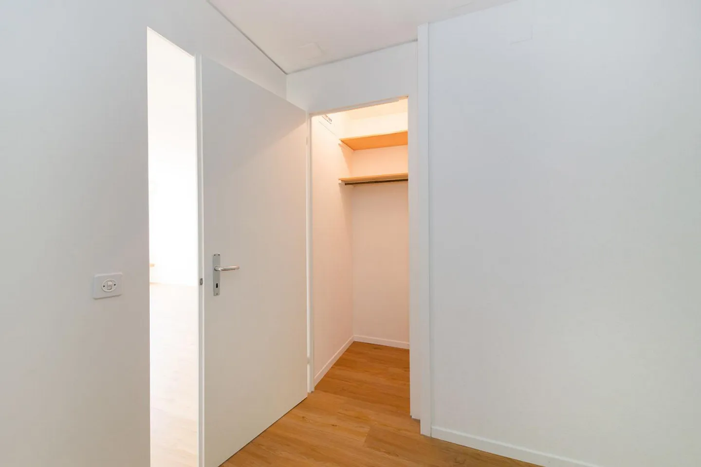 Beautiful quiet residential area with great view - Photo 9 of 10