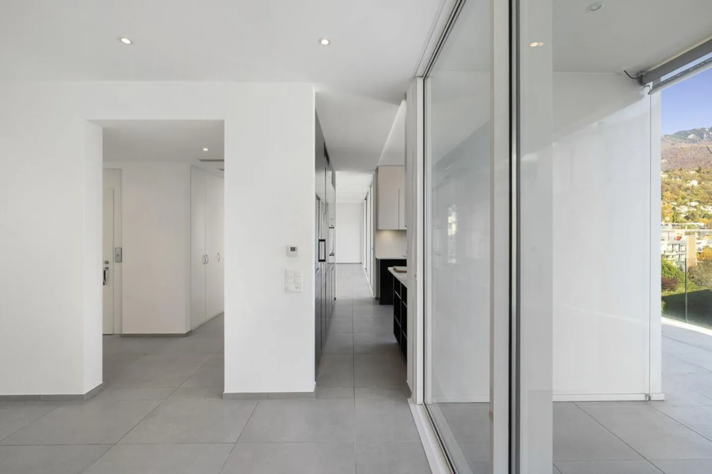 MINUSIO - Elegante attico con vista parziale sul lago - Foto 11 di 30