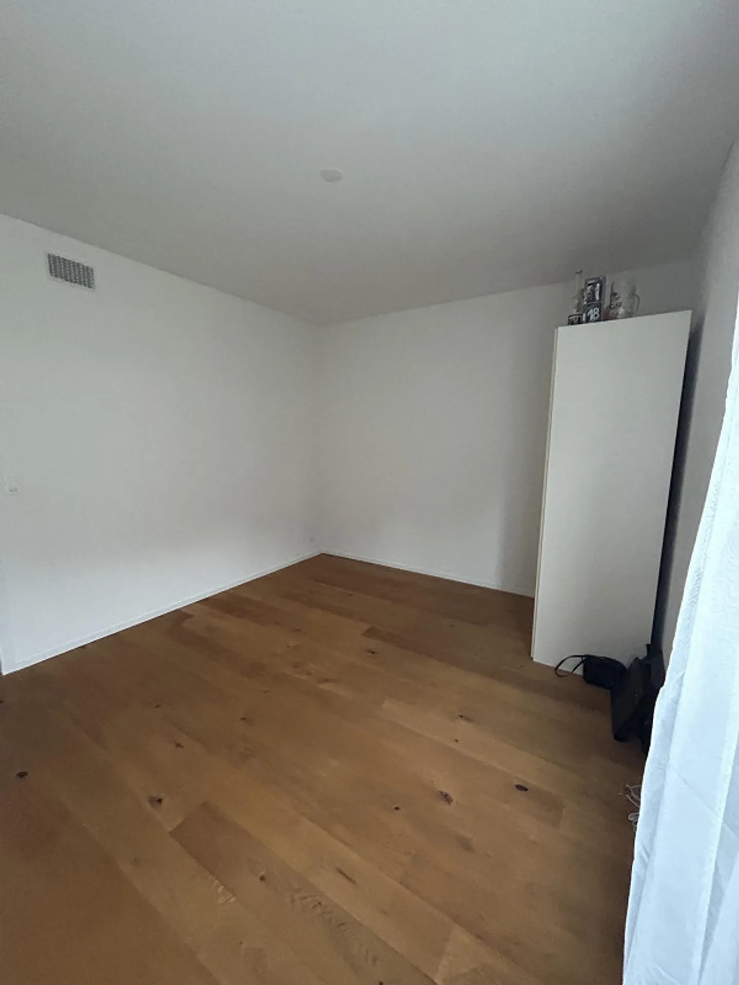 Looking for a new tenant for a 3.5 room apartment including 2 parking spaces - Photo 4 of 15