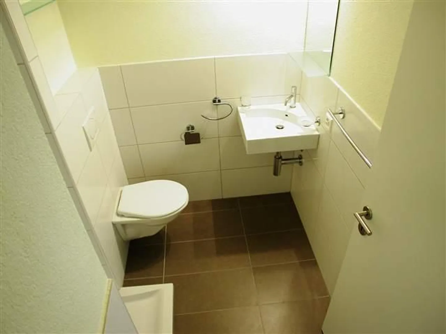 Dachwohnung mit grossem Balkon - Foto 7 von 10