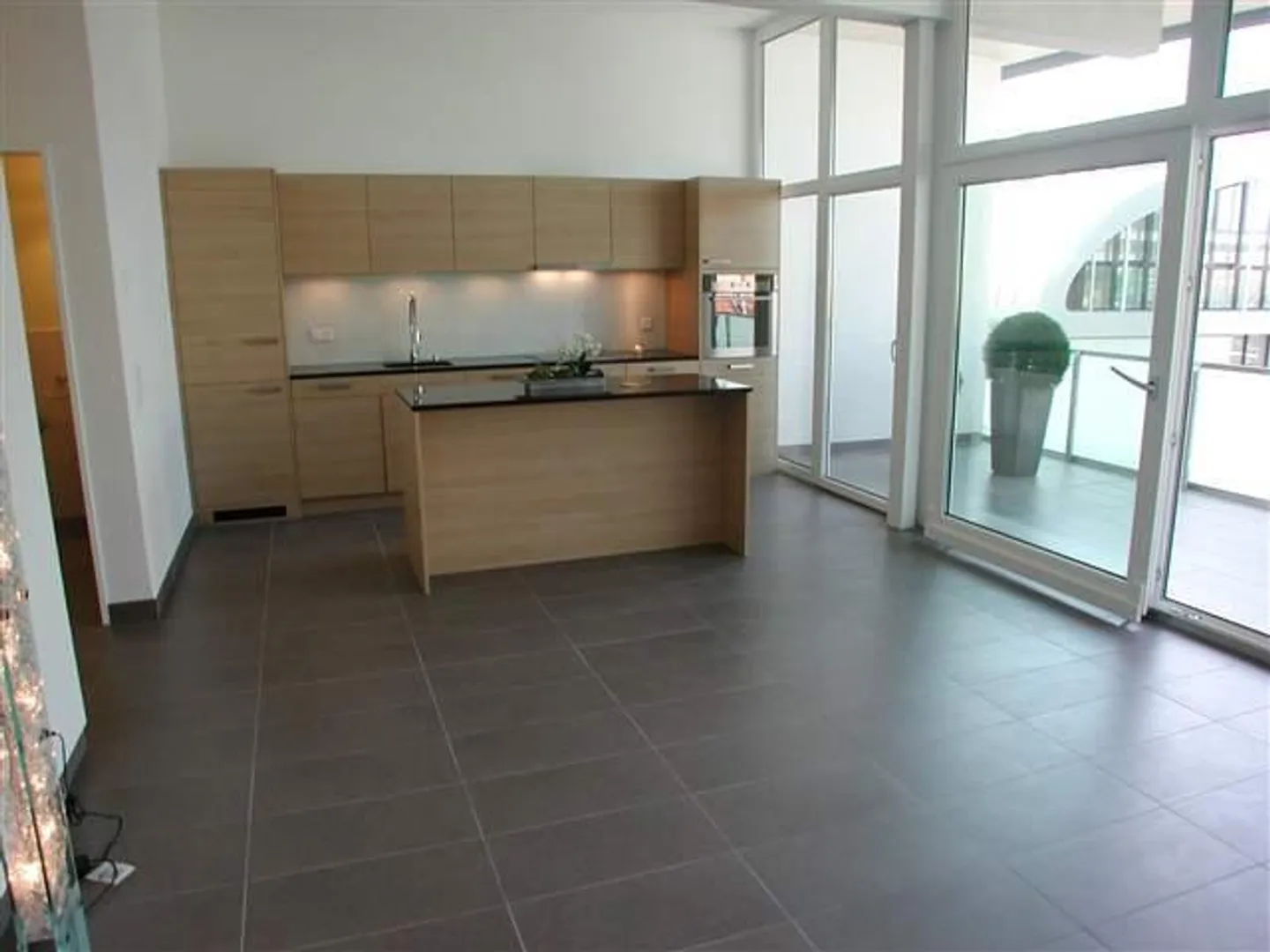 Dachwohnung mit grossem Balkon - Foto 5 von 10