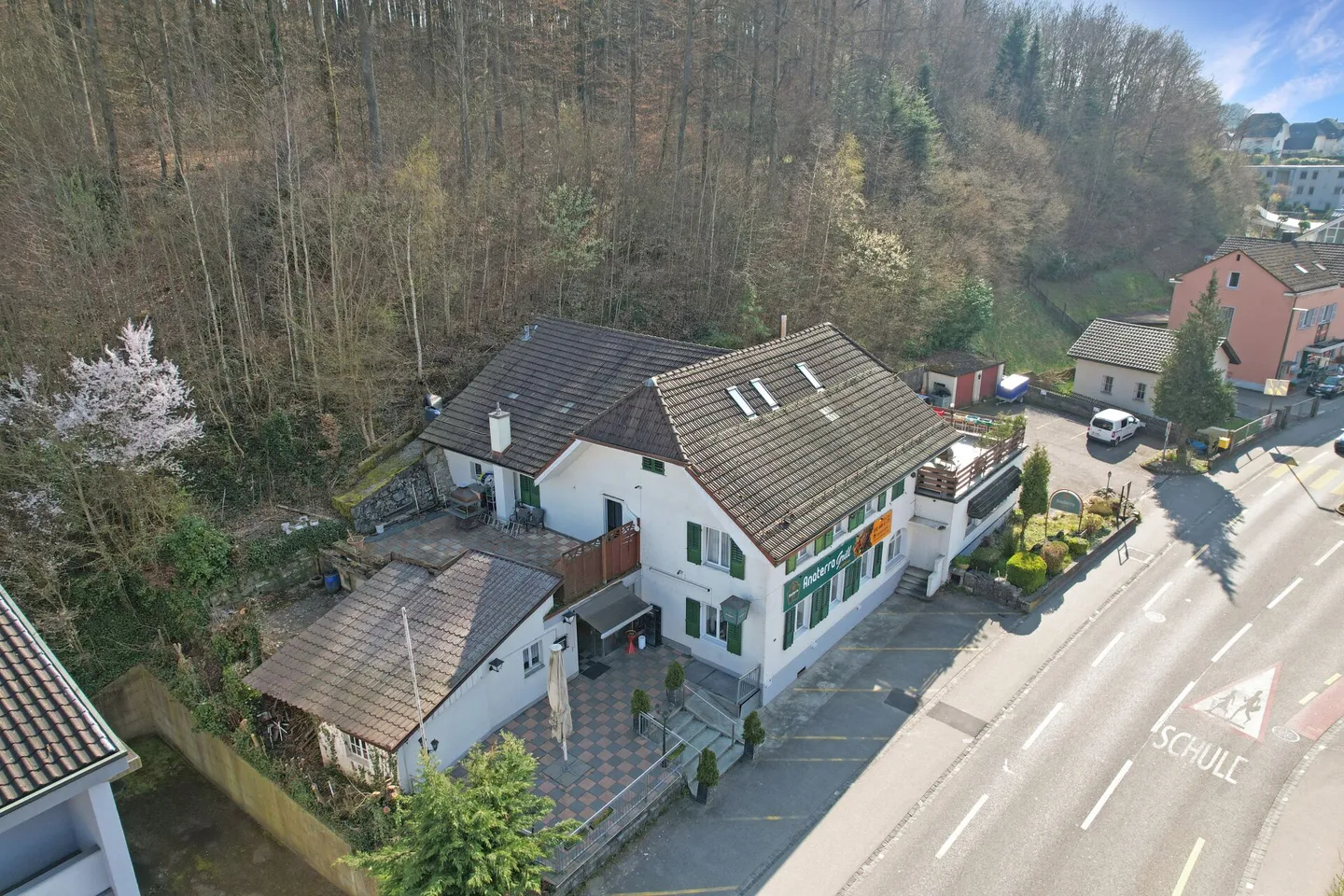 Bâtiment résidentiel et commercial attrayant avec un rendement de 5 % et un potentiel d'extension - Photo 13 sur 13